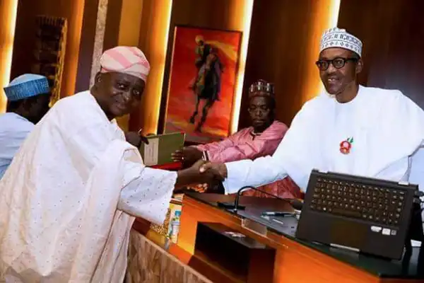 Buhari Swears-in New INEC Commissioners (photos)